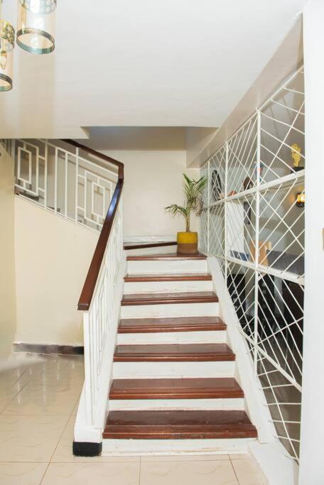 ניירובי Forget Your Worries In This Serene 5 Bedroom Villa In Ngong מראה חיצוני תמונה
