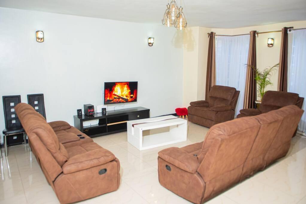 ניירובי Forget Your Worries In This Serene 5 Bedroom Villa In Ngong מראה חיצוני תמונה