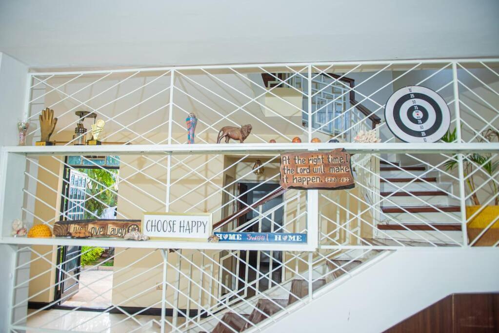 ניירובי Forget Your Worries In This Serene 5 Bedroom Villa In Ngong מראה חיצוני תמונה