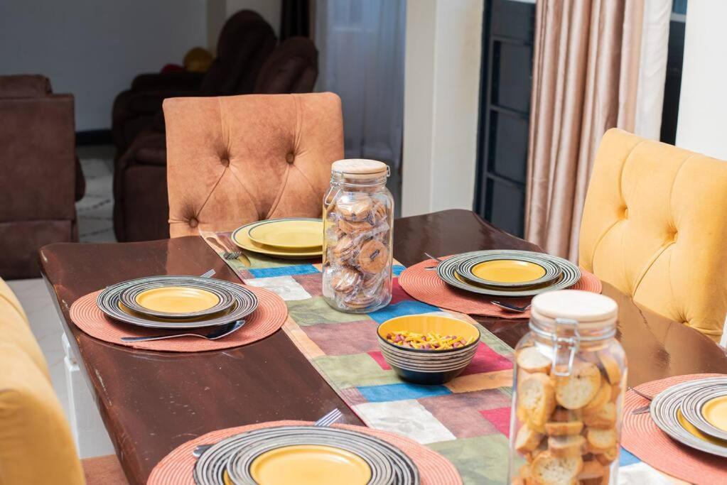 ניירובי Forget Your Worries In This Serene 5 Bedroom Villa In Ngong מראה חיצוני תמונה